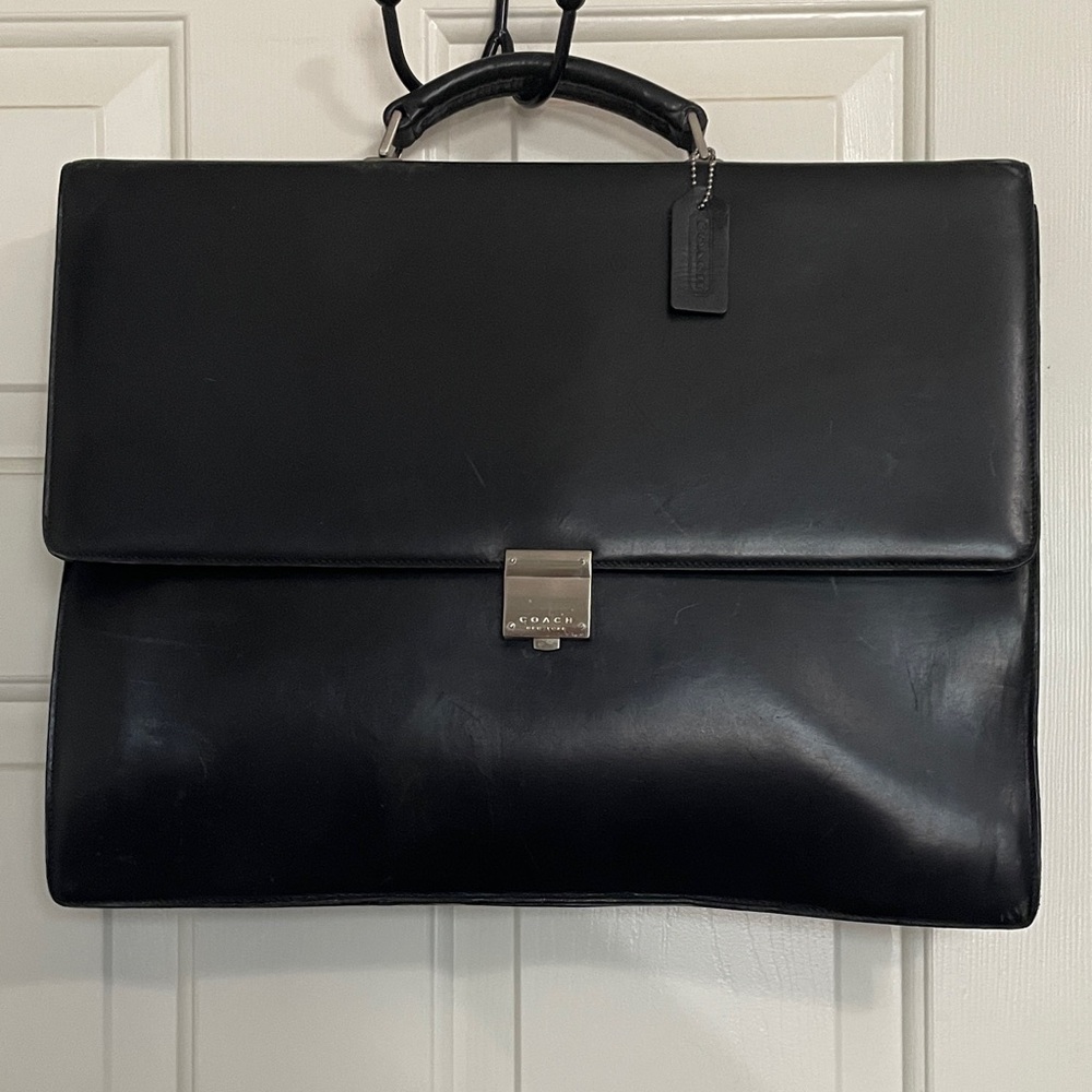 VTG COACH ATTACHE